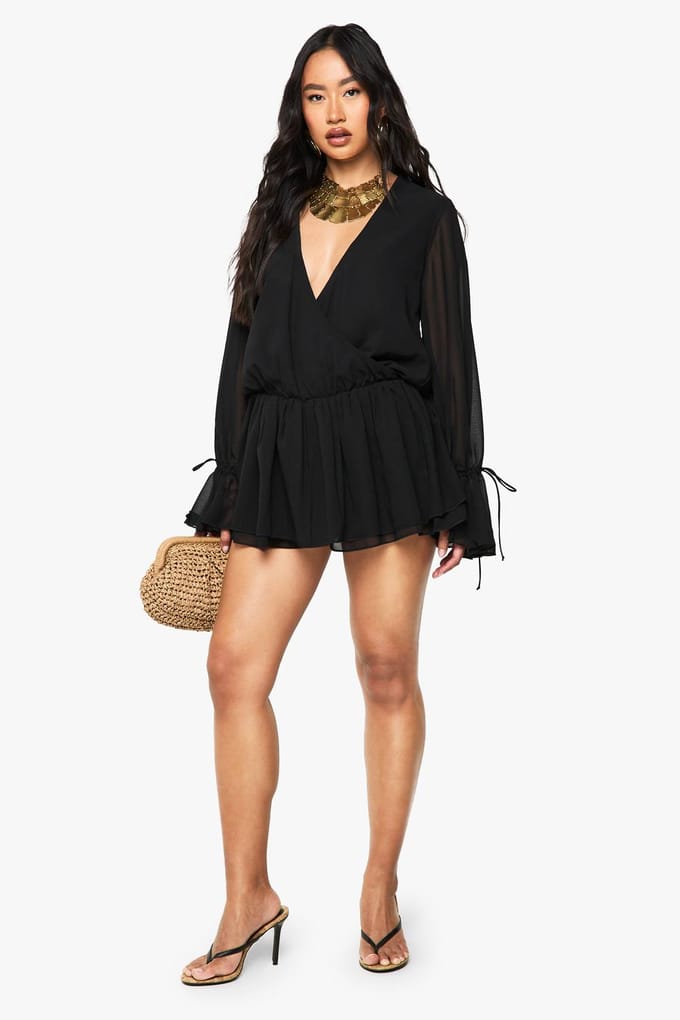 boohoo Dames Chiffon lange mouwen V-hals playsuit | Black | Maat: 10