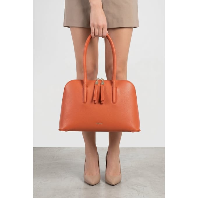 Furla Atmosfera Medium Dome Tan H Größe: OS | Handtaschen Outlet | Damen