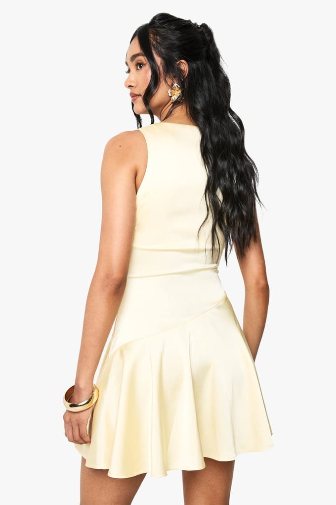 boohoo Dames Satijn Dropped Waist Mini Jurk | Lemon | Maat: 14