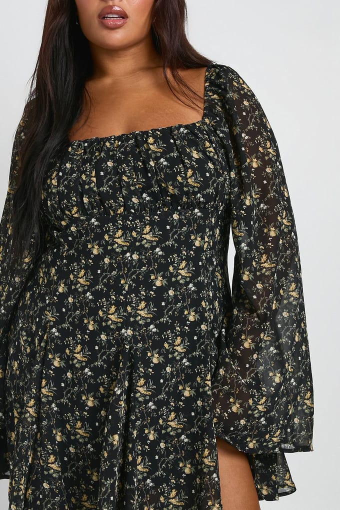 boohoo Dames Plus Floral Chiffon Godet Skater | Zwart | Maat: 52