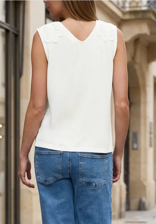 Top met V-hals en kanten detail