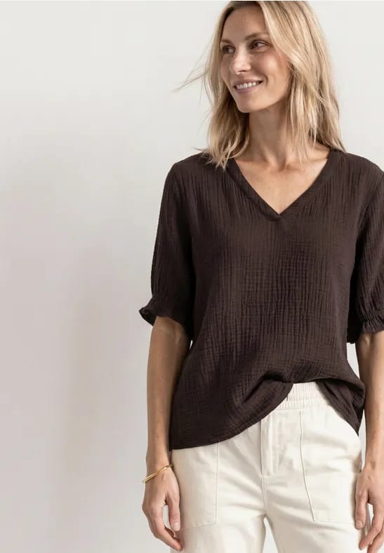 Blouse met korte mouwen, V-hals en ruches
