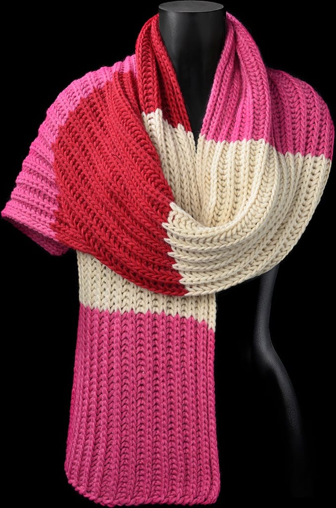 Zachte gebreide ribsjaal met colourblocks - langwerpig - wolmix - fuchsia