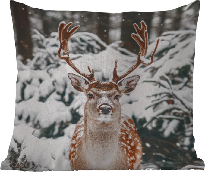 Tuinkussen - Hert - Sneeuw - Winter - Bos - Dieren - 40x40 cm - Weerbestendig