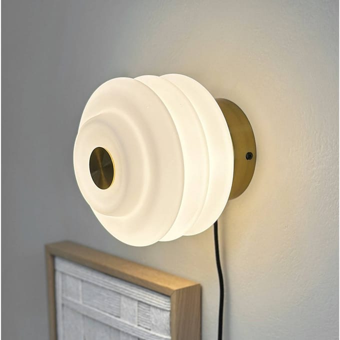 Dyberg Larsen, Wandlamp Diva, messingkleurig, Ø 16 cm