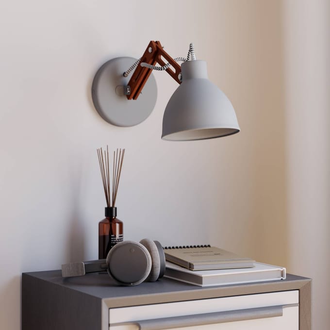 Lamkur Wandlamp Skansen, houten arm verstelbaar, grijs