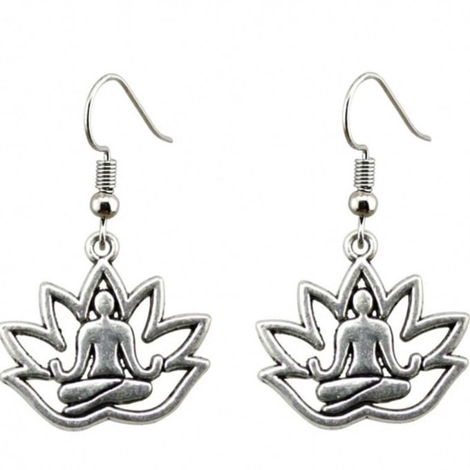 zilver Lotus oorbellen