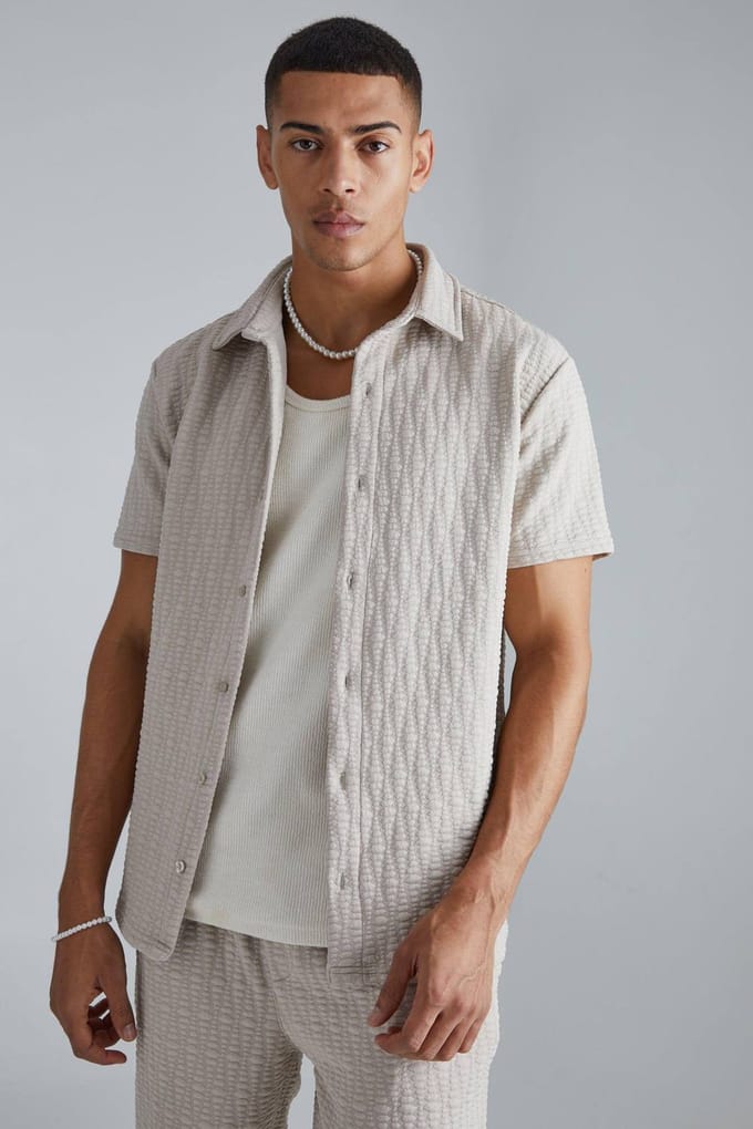 Short Sleeve Getextureerd Stretch Overhemd- en Broekset met Normale Pasvorm | Stone | Size Medium