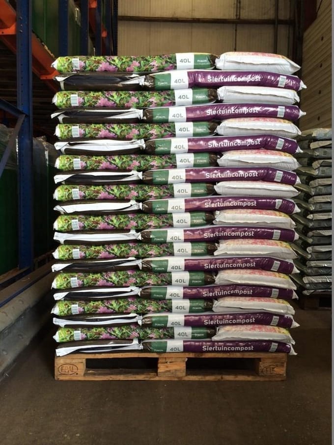 Pallet Siertuincompost 2.400 liter Pokon