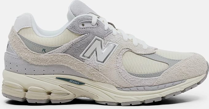 New Balance 2002R Sneakers Heren - Beige - Maat 44 - Synthetisch, Textil