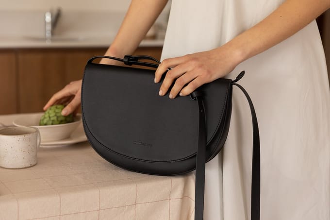 Monk & Anna Soma half moon bag | black