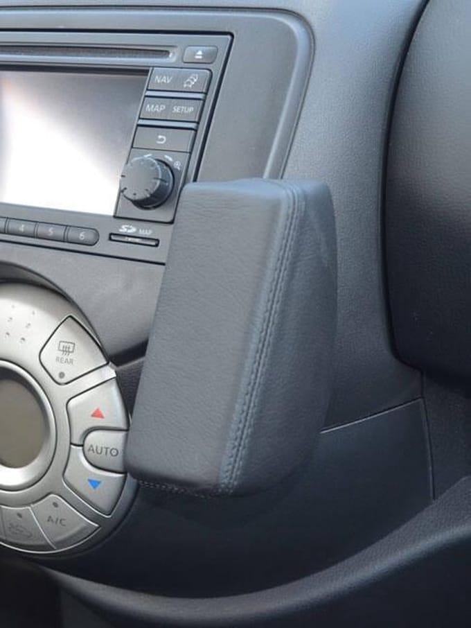 Houder - Nissan Micra (K13) 03/2011-2014 Kleur: Zwart