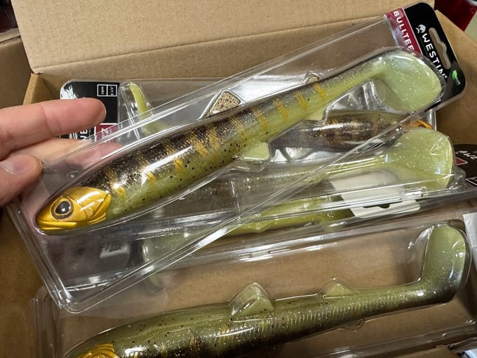 Westin BullTeez 24cm 109g Kunst aas voor snoek en baars