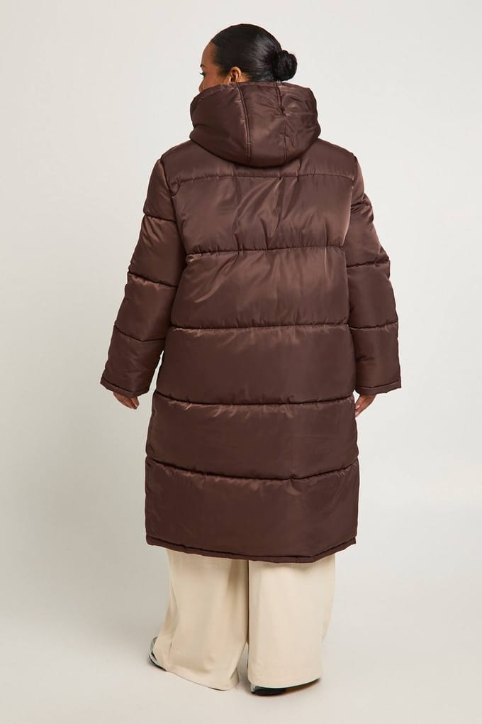 boohoo Dames Plus Longline Pufferjas | Chocolate | Maat: 16