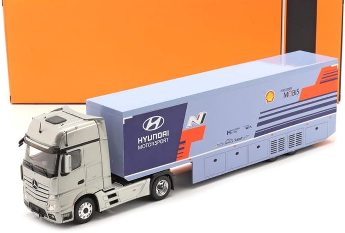 Mercedes-Benz Actros MP4 (WRC Rally Transporter) 2019 - 1:43 - IXO Models