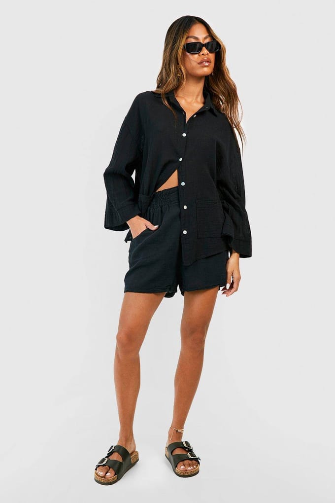 boohoo Dames Textured Lightweight Cotton Elasticated Waist Shorts | Zwart | Maat: 44