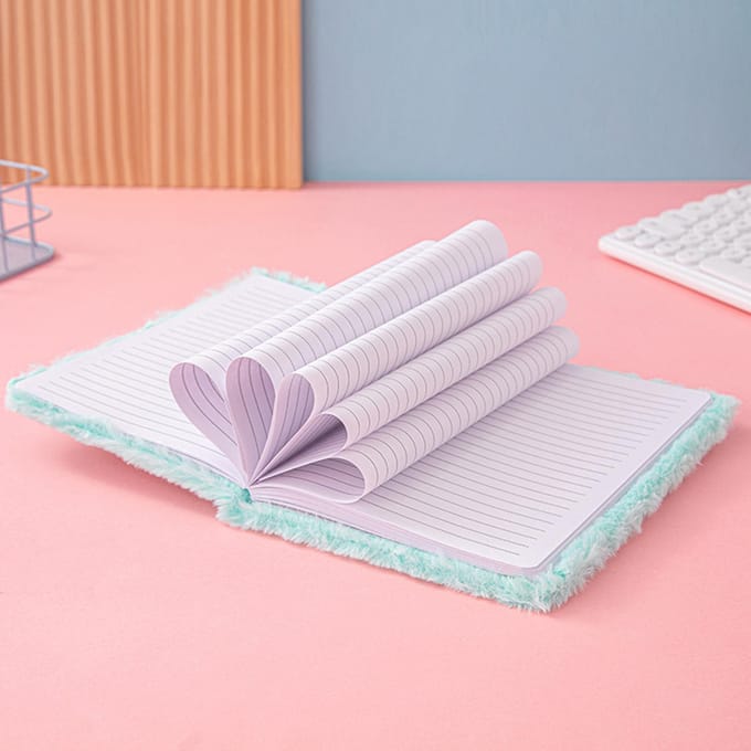 Journal en Peluche Couleur Dégradée 80 Pages Journal Carnet Polyvalent pour Étudiants Étoile white