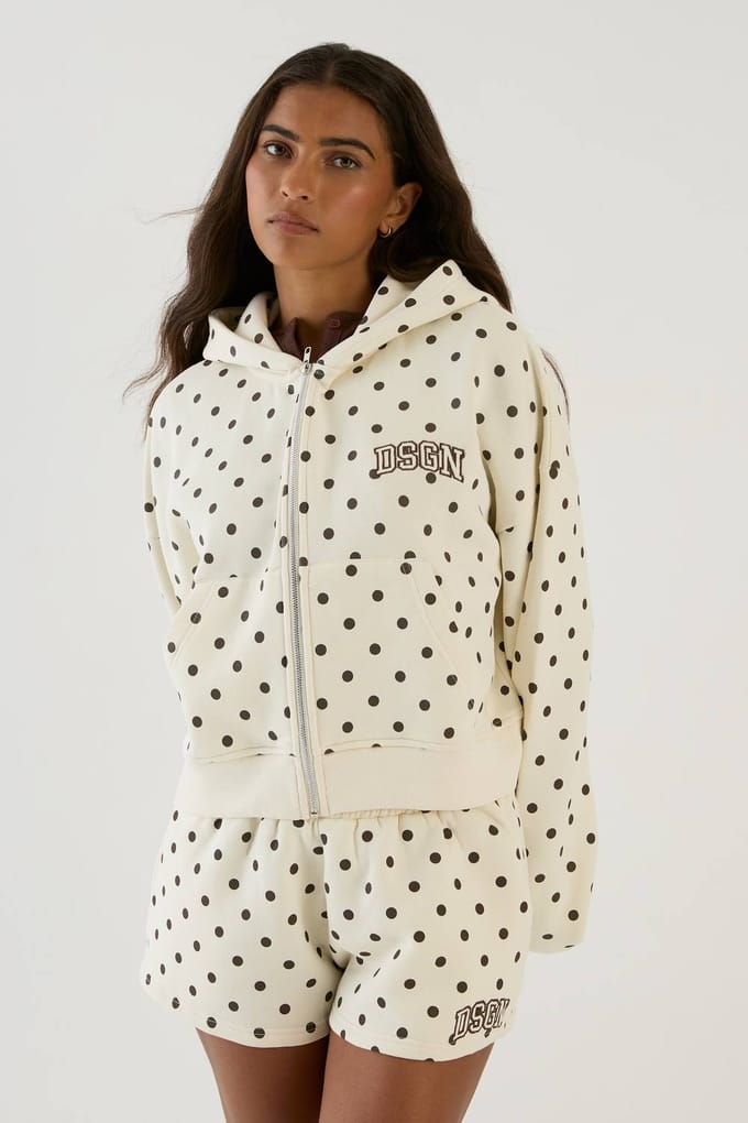 Dames Dsgn Studio Boxy Crop Hoodie Met Stippenprint | Ecru | Maat: Large