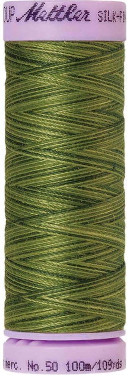 AMANN SILK-FINISH COTTON, MULTI-COLOR GAREN, GROEN, 100M, COL. 9818, PER STUK