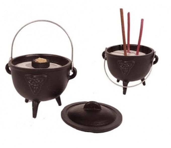 Cauldron (heksenketel) Triquetra symbool - 12x9.5 - 1080 - Gietijzer - Zwart