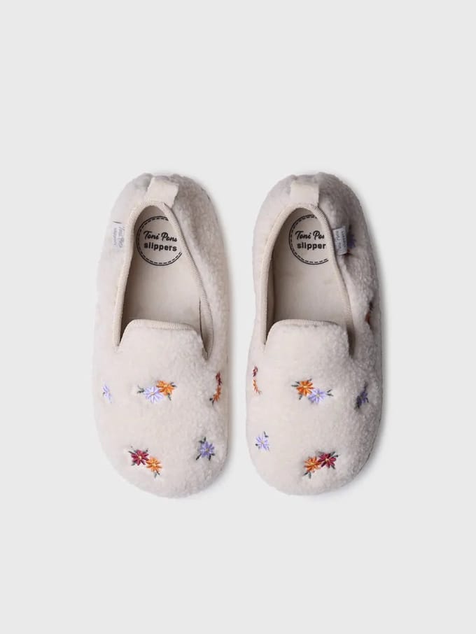 Damesslipper met geborduurde details | MAILY-BB