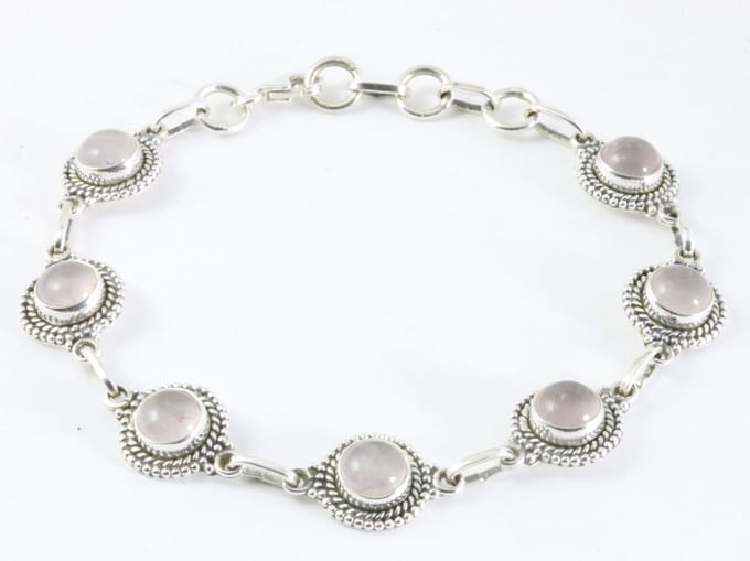 Bewerkte zilveren armband met rozenkwarts