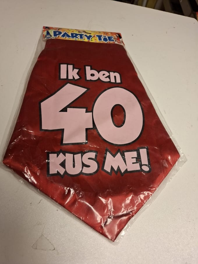 Fun Stropdas Rood XXL Ik ben 40 jaar Kus me !