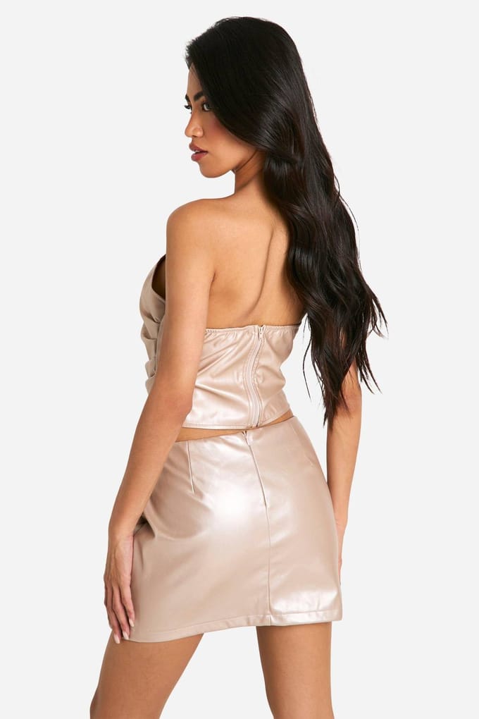 boohoo Dames PU Gerimpelde Mini Rok | Steen | Maat: 44