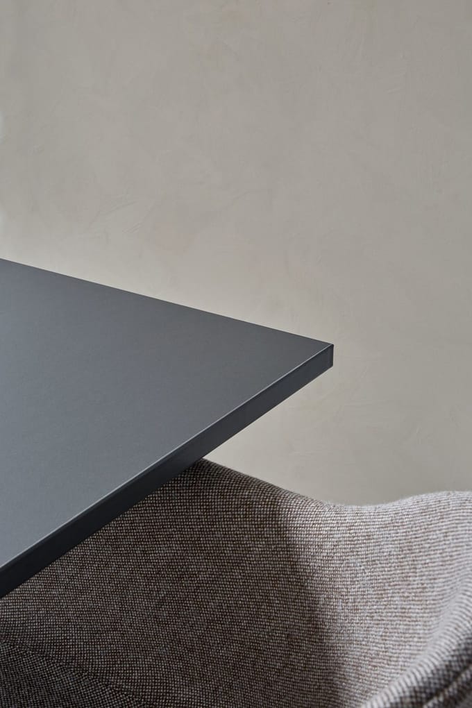 Audo - Harbour Column Counter/Bar Table 60x70cm - Charcoal Linoleum - 102,7cm - 4 - 6 Wochen