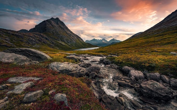 Fotobehang Schroffes Paradies - Meerkleurig - 2,80m X 450cm