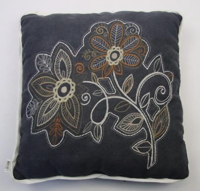 Madison sierkussen 50x50 cm Emborderie flower taupe