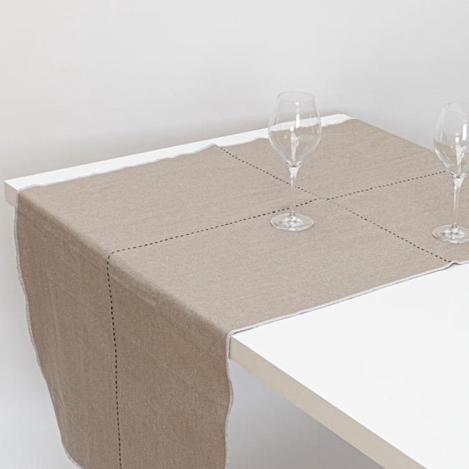 The Table Amsterdam Tafelloper - L170 x B65 cm - Milk Tea - lichtbruin