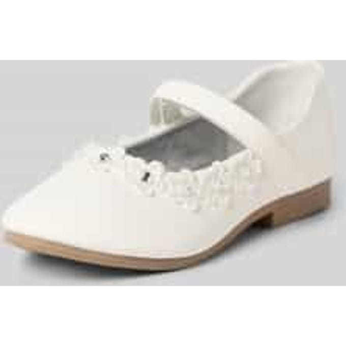 Ballerina met siergarnering