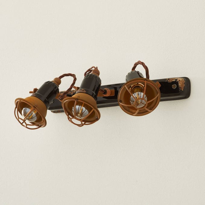 Ferroluce Wandlamp C1677/1 met korf, 3-lamps, zwart