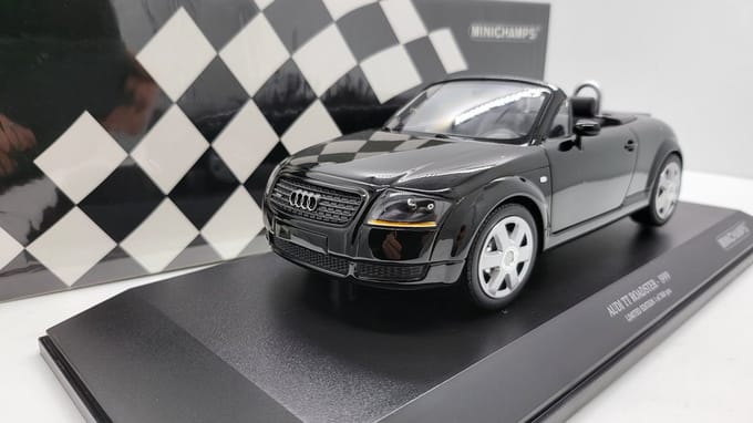 Audi TT Roadster 1999 - 1:18 - Minichamps
