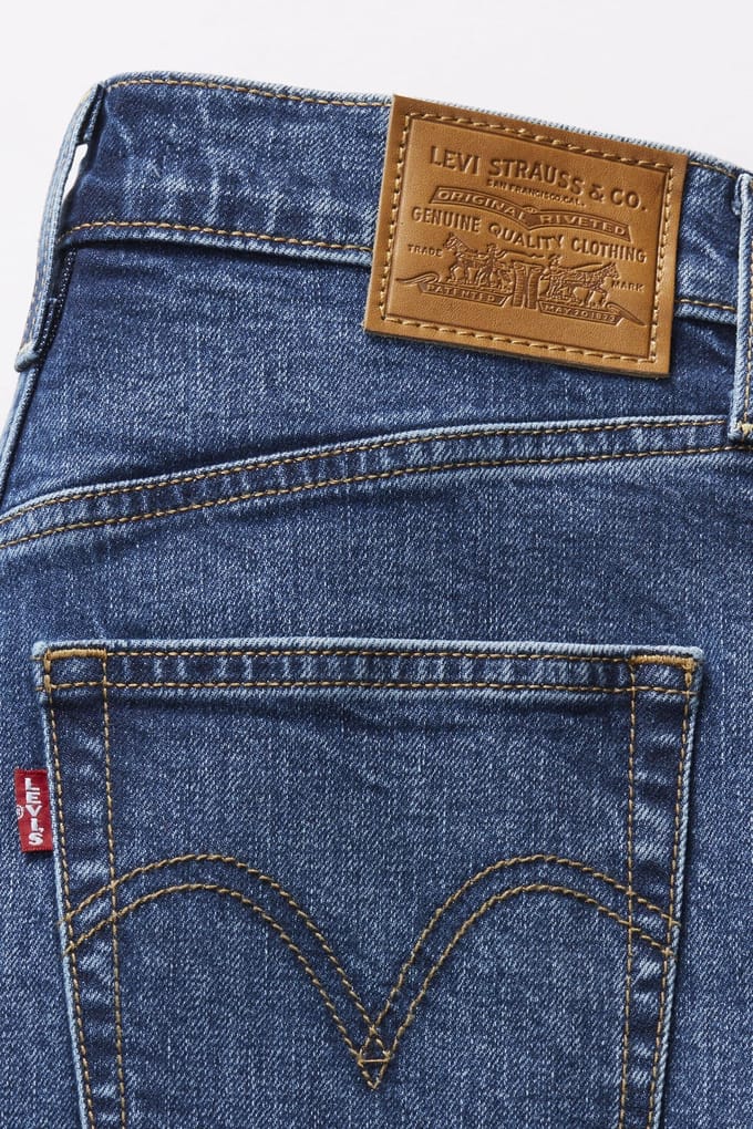 Levi's Ribcage Bermuda Shorts Blue Taglia: W26 | Pantaloncini Outlet | Donna | Blu