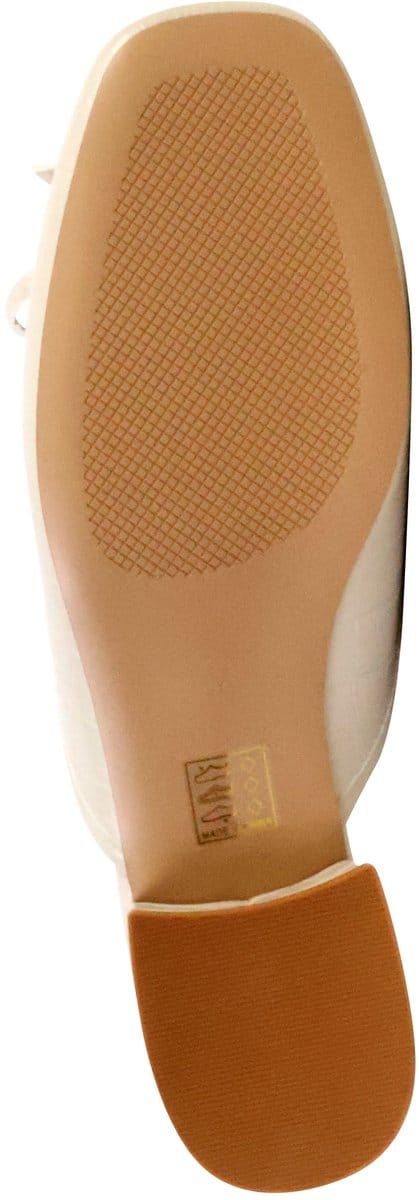 Inia-pumps met riempje