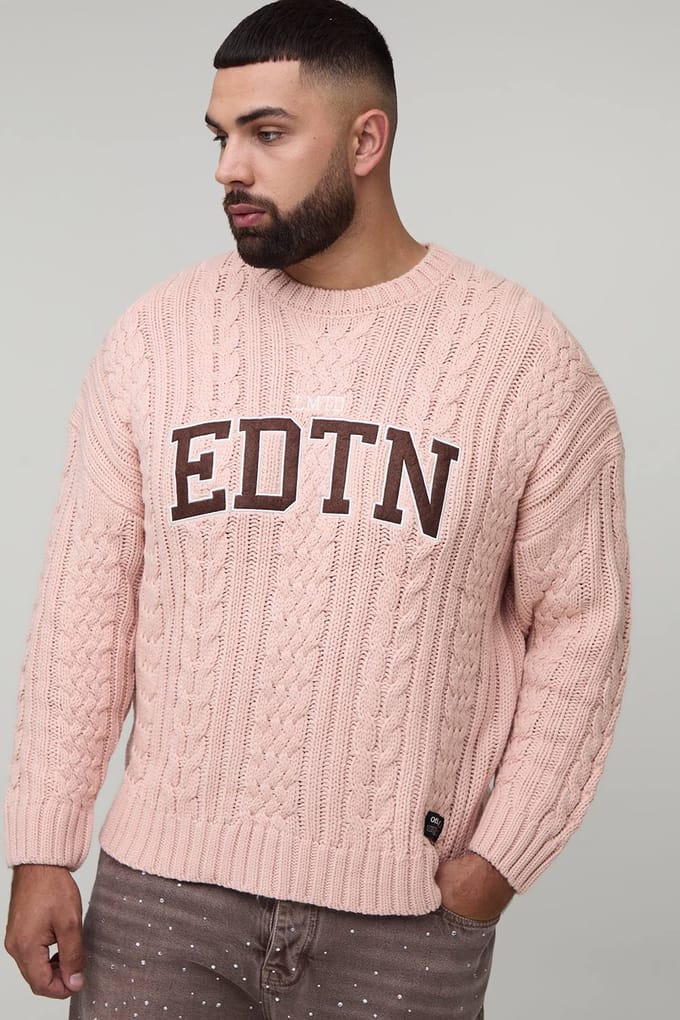 Plus Limited Edition oversized geborduurde gebreide trui | Pink | Size Medium