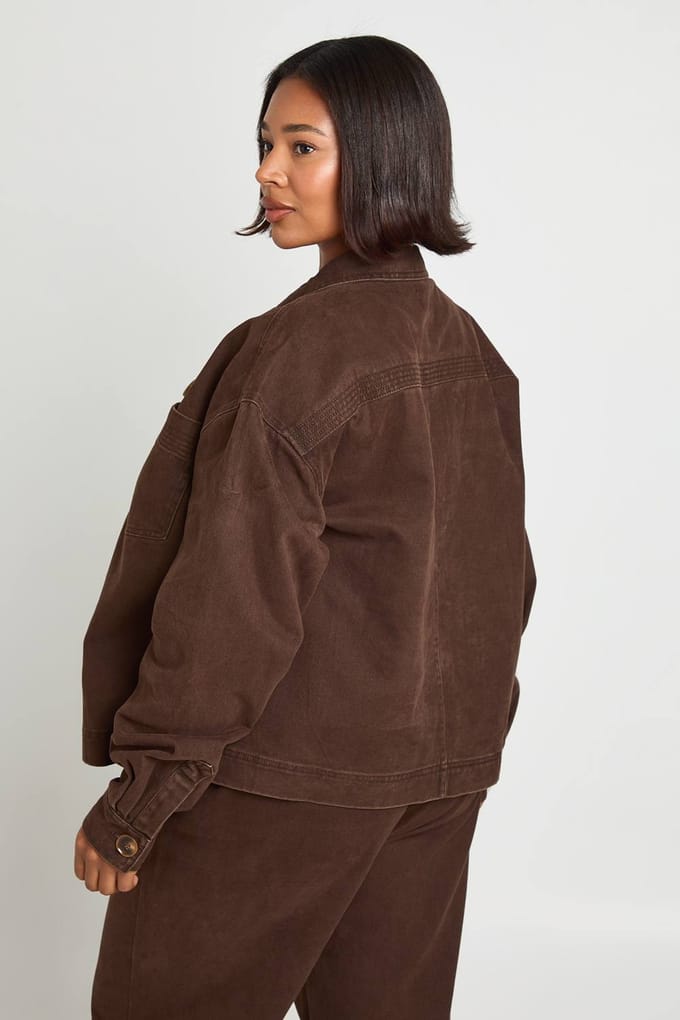 boohoo Dames Plus Gewassen Denim Shirt met Lange Mouwen | Chocolate | Maat: 16