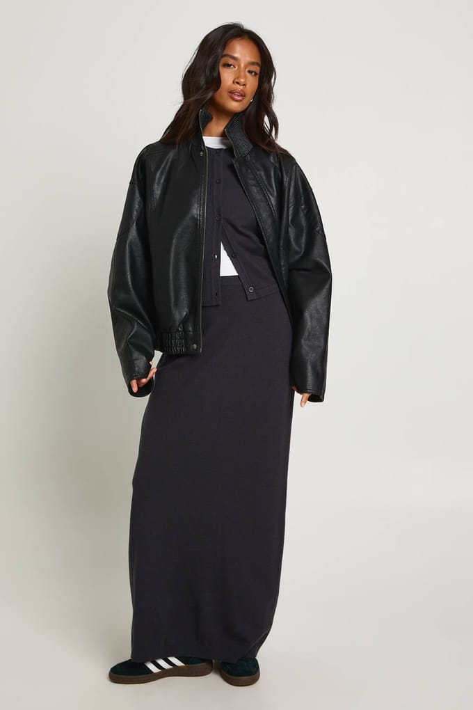 boohoo Dames Petite Rib Knit Maxi-rok | Charcoal | Maat: Medium