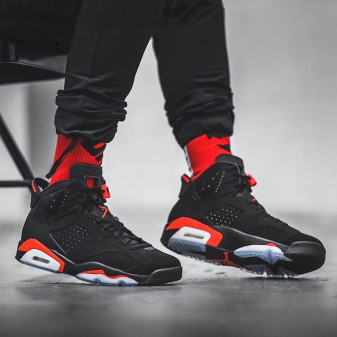 Jordan 6 Retro Black Infrared 2019 GS 384665-060 36.5 white