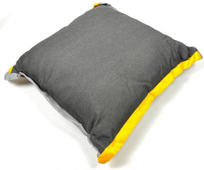 Madison sierkussen Balance 60x60 cm - geel