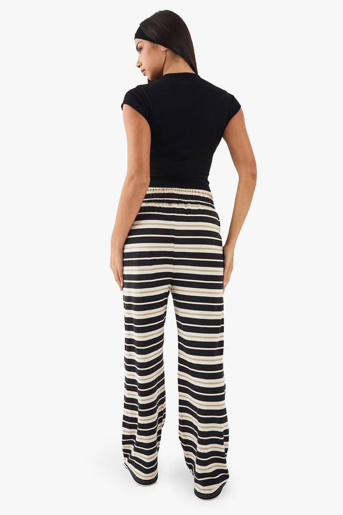 Dames DSGN Studio Gestreepte Rechte Pijp Broek | Black | Maat: Medium
