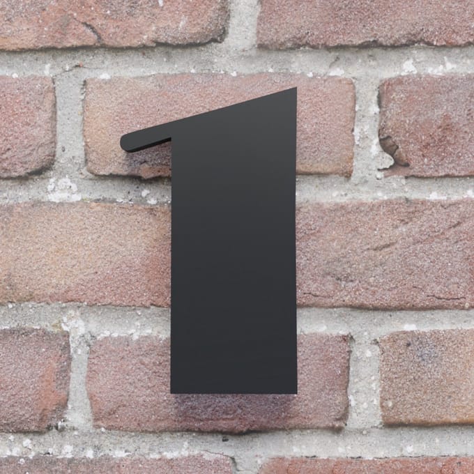 Huisnummer Broadway 1 zwart - Huisnummerbord - 20 cm - zelfklevend