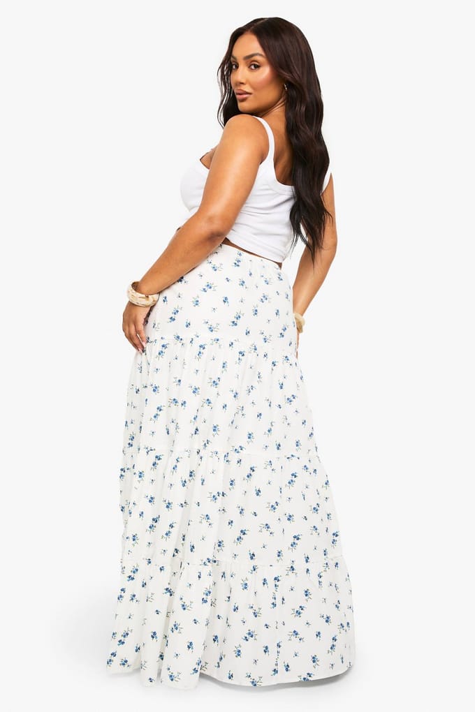 boohoo Dames Plus Floral Poplin Gelaagde Maxi-rok | Wit | Maat: 48