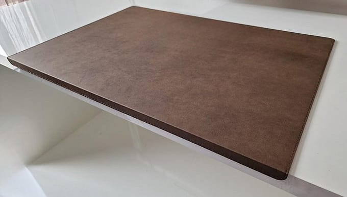 Groot Hoek Bureau Onderlegger 60x38 cm Nubuck Kunstleer Incl. Randbescherming