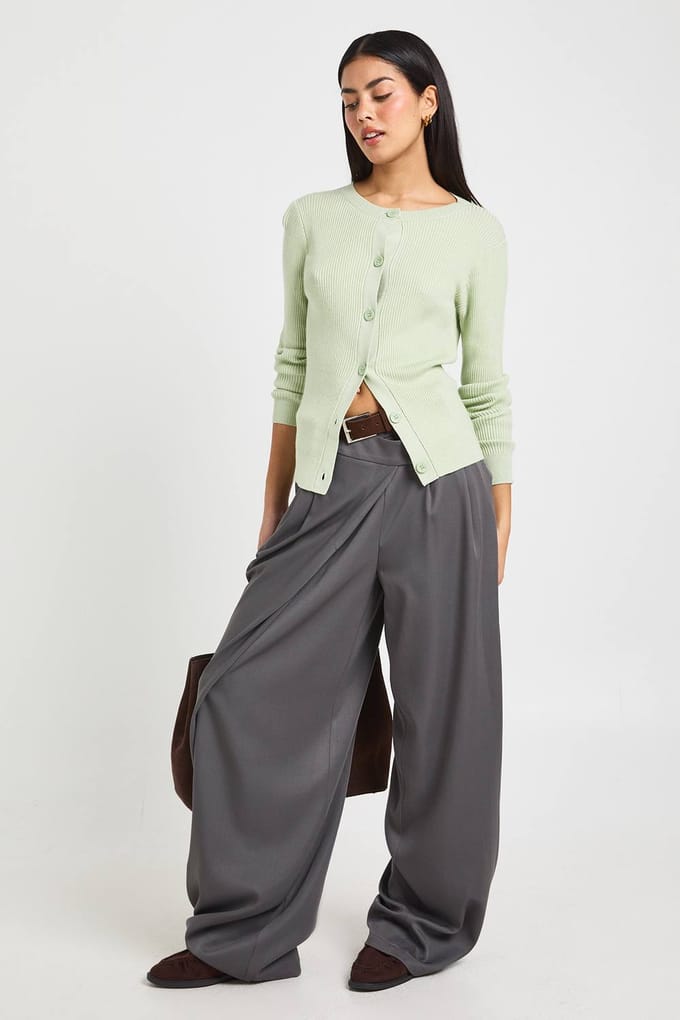 boohoo Dames Geribbeld Gebreid Vest met Hoge Hals en Knoopsluiting | Sage | Maat: Medium