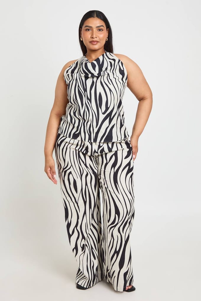 boohoo Dames Plus Zebra Linnen Cowl Neck Top | Zebraprint | Maat: 44