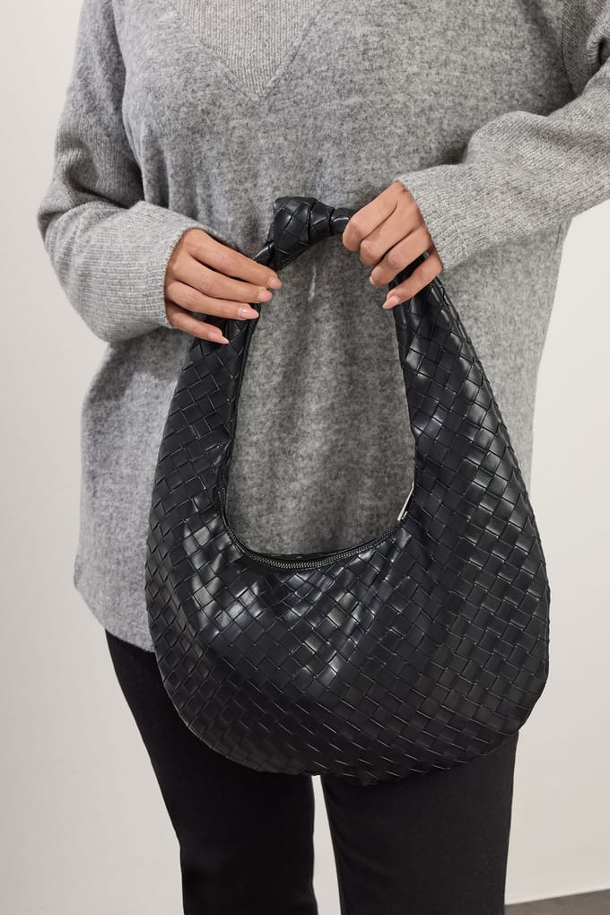 Yours Zwarte Geweven Schoudertas Met Knoopdetailsize One Size