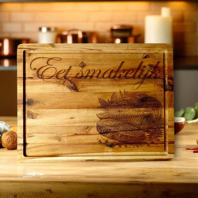 Baardmans Creaties - Luxe plantaardig geoliede acacia houten plank groot met saprand “Eet smakelijk”